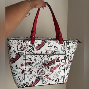 Guess Graffiti Love Shoulder Bag